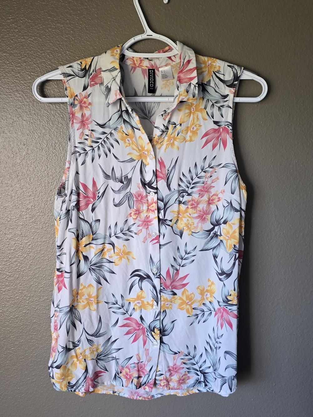 H&M Floral Tropical Summer Casual Chic Beachy Breazy Resortwear Vacation